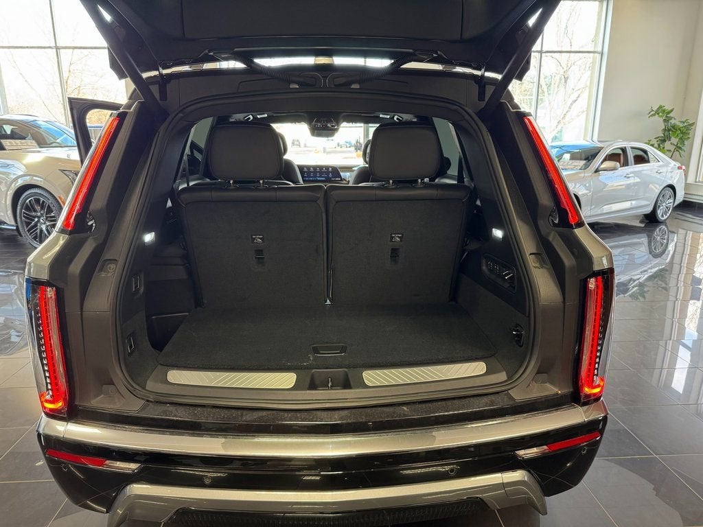 2026 Cadillac VISTIQ Luxury