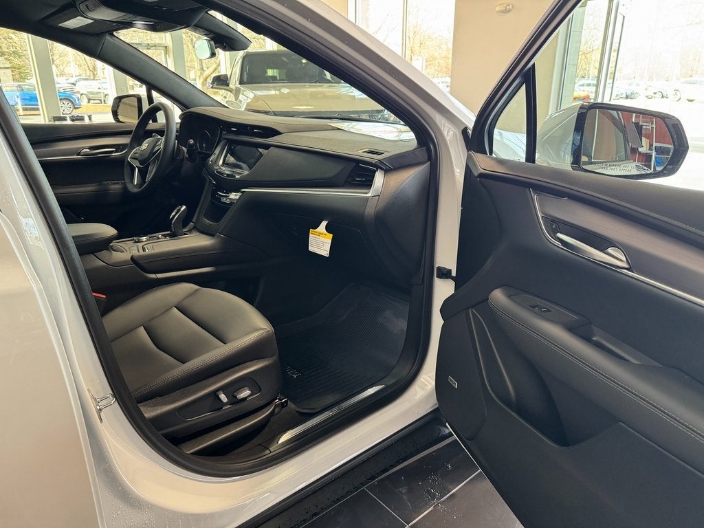 2026 Cadillac XT5 Luxury