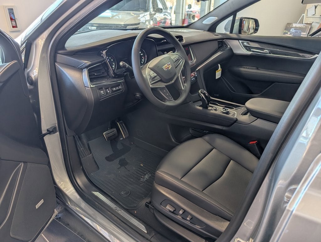 2025 Cadillac XT5 Sport