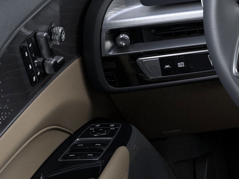 2025 Cadillac LYRIQ Sport 3