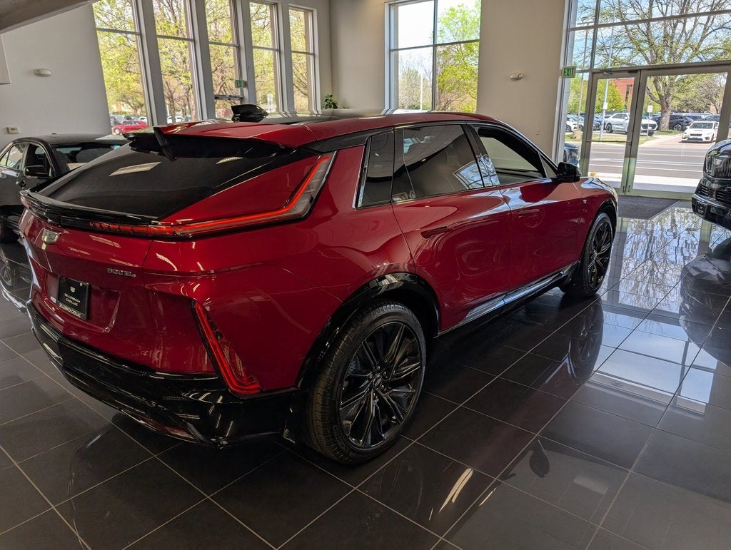 2025 Cadillac LYRIQ Sport 3