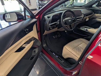 2025 Cadillac LYRIQ Sport 3