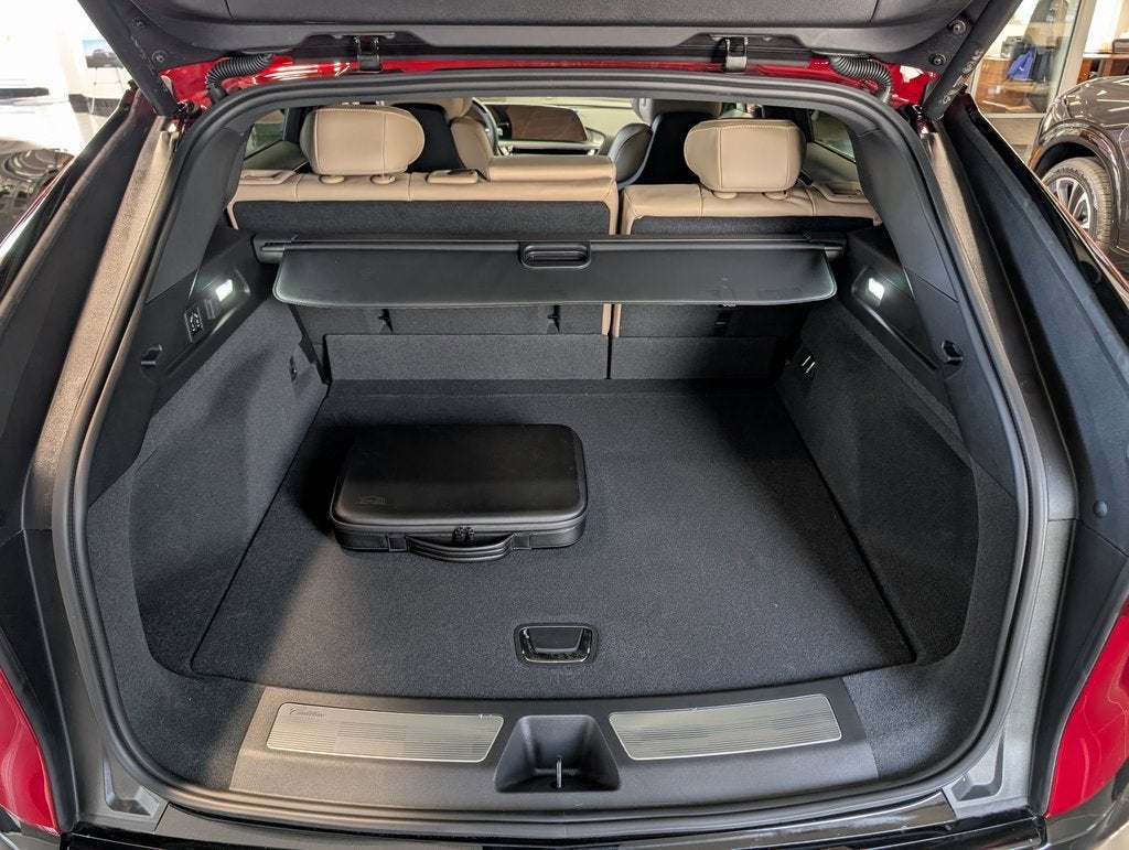 2025 Cadillac LYRIQ Sport 3