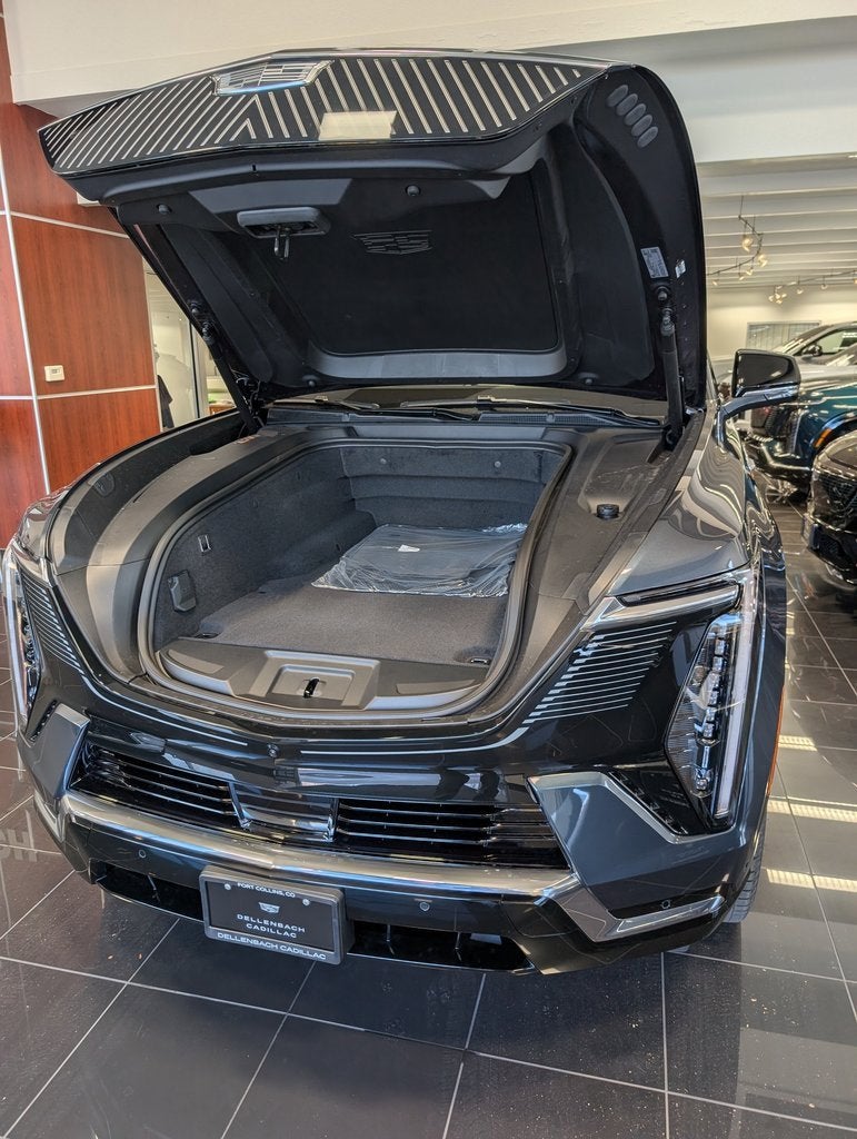 2026 Cadillac ESCALADE IQL Luxury