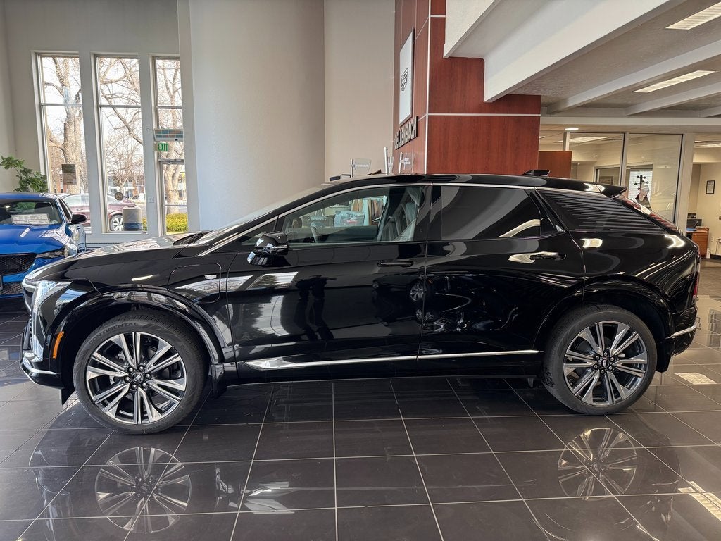 2026 Cadillac OPTIQ Premium Luxury