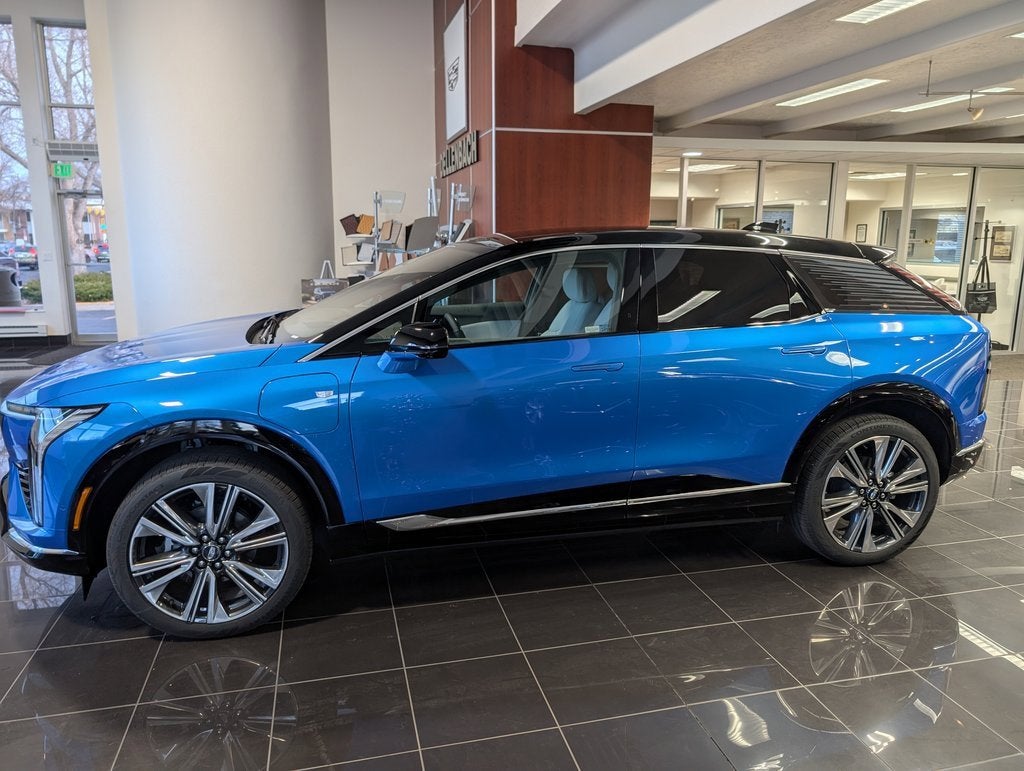 2026 Cadillac OPTIQ Premium Luxury