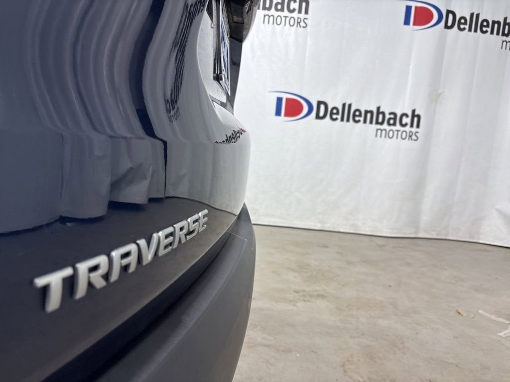 2023 Chevrolet Traverse LT Leather