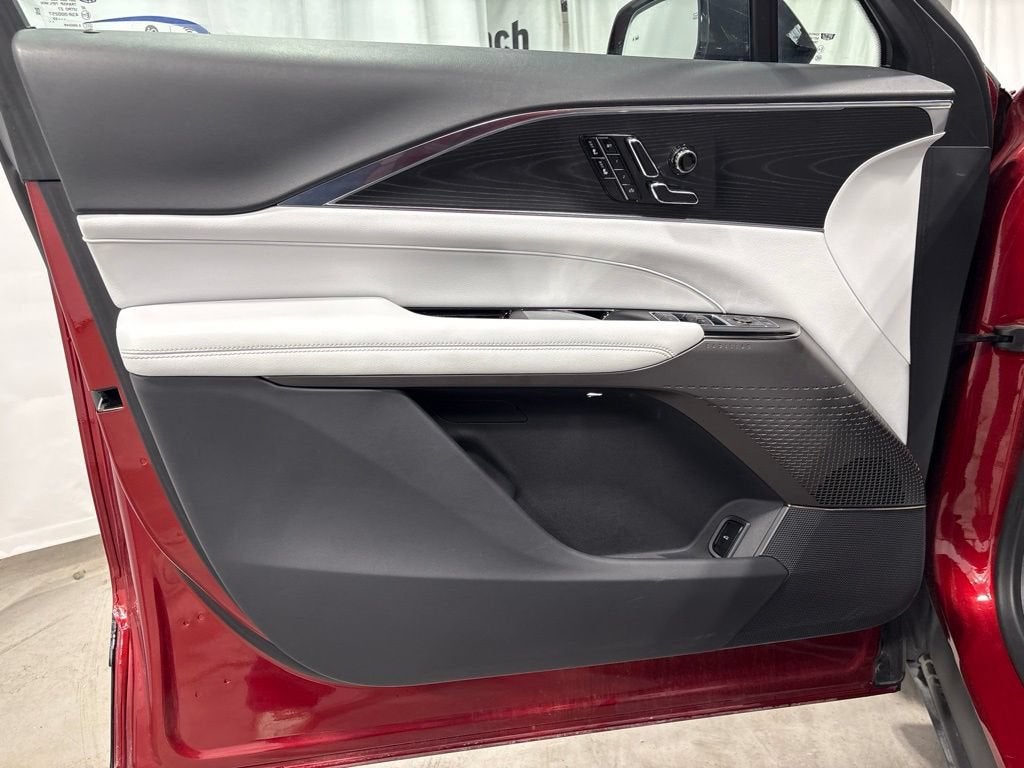 2024 Cadillac LYRIQ Sport 1