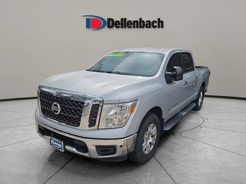 2018 Nissan TITAN SV