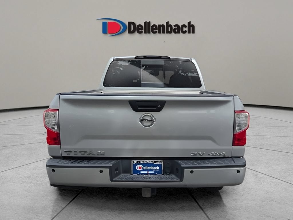 2018 Nissan TITAN SV