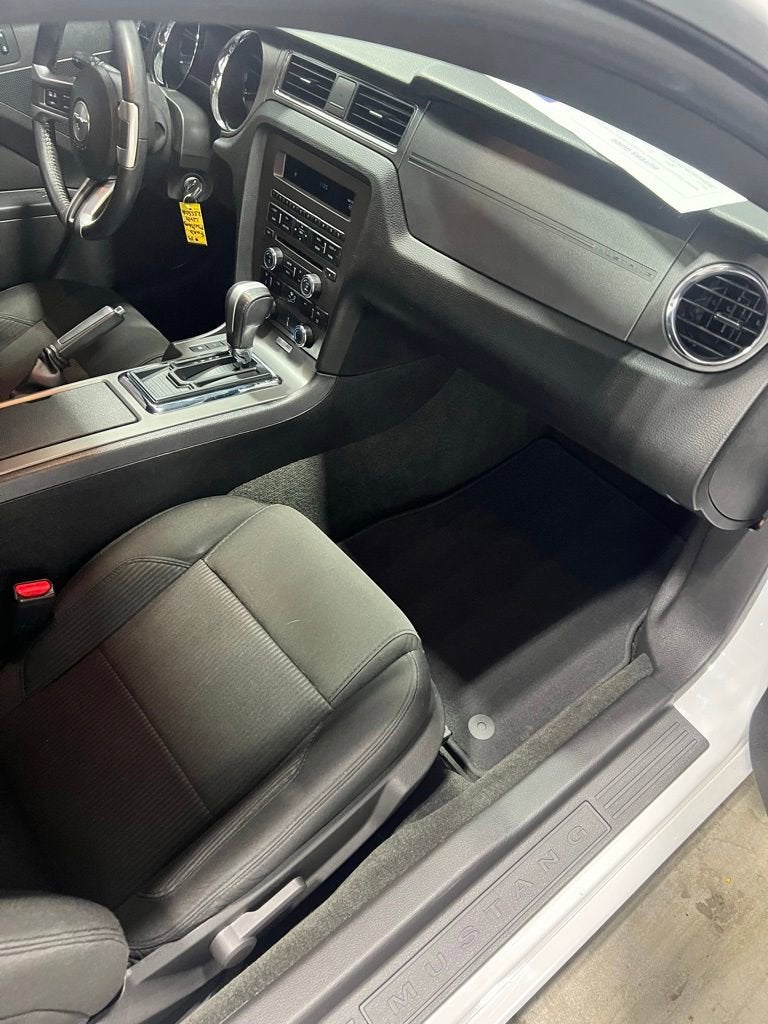 2014 Ford Mustang V6