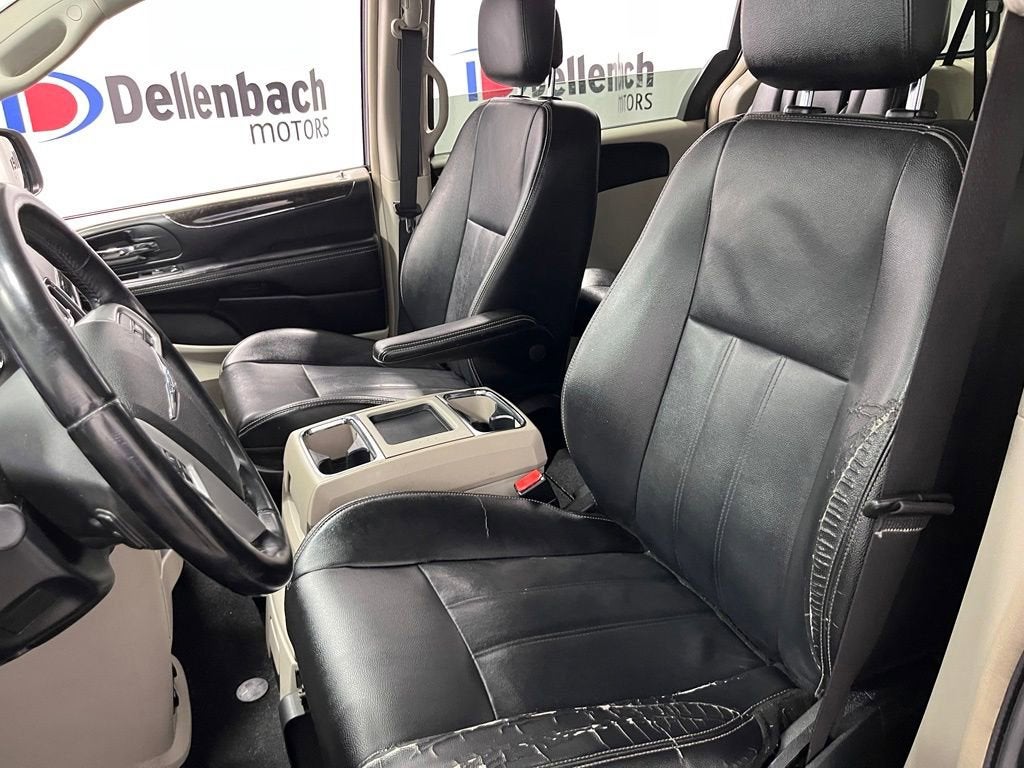 2014 Chrysler Town & Country Touring