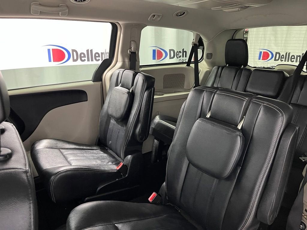 2014 Chrysler Town & Country Touring