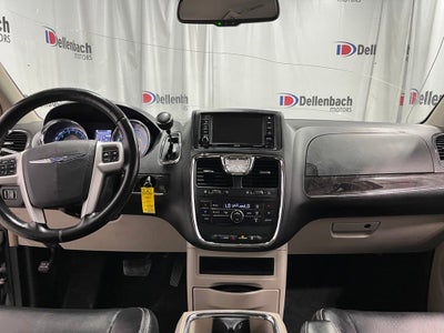 2014 Chrysler Town & Country Touring