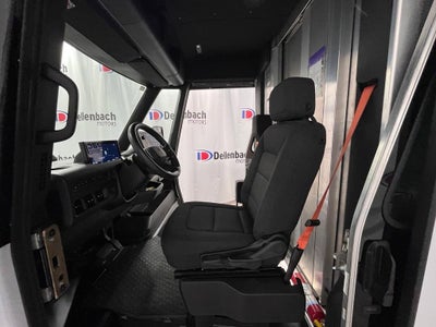 2024 BrightDrop Zevo 400 EJY