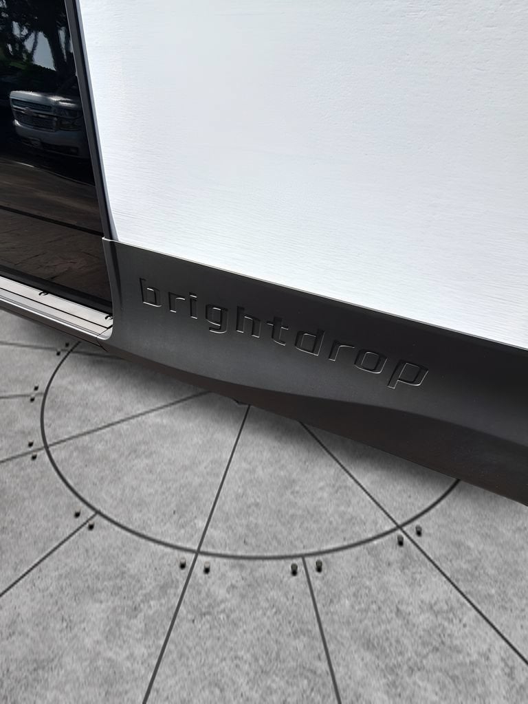 2024 BrightDrop Zevo 400 EJY