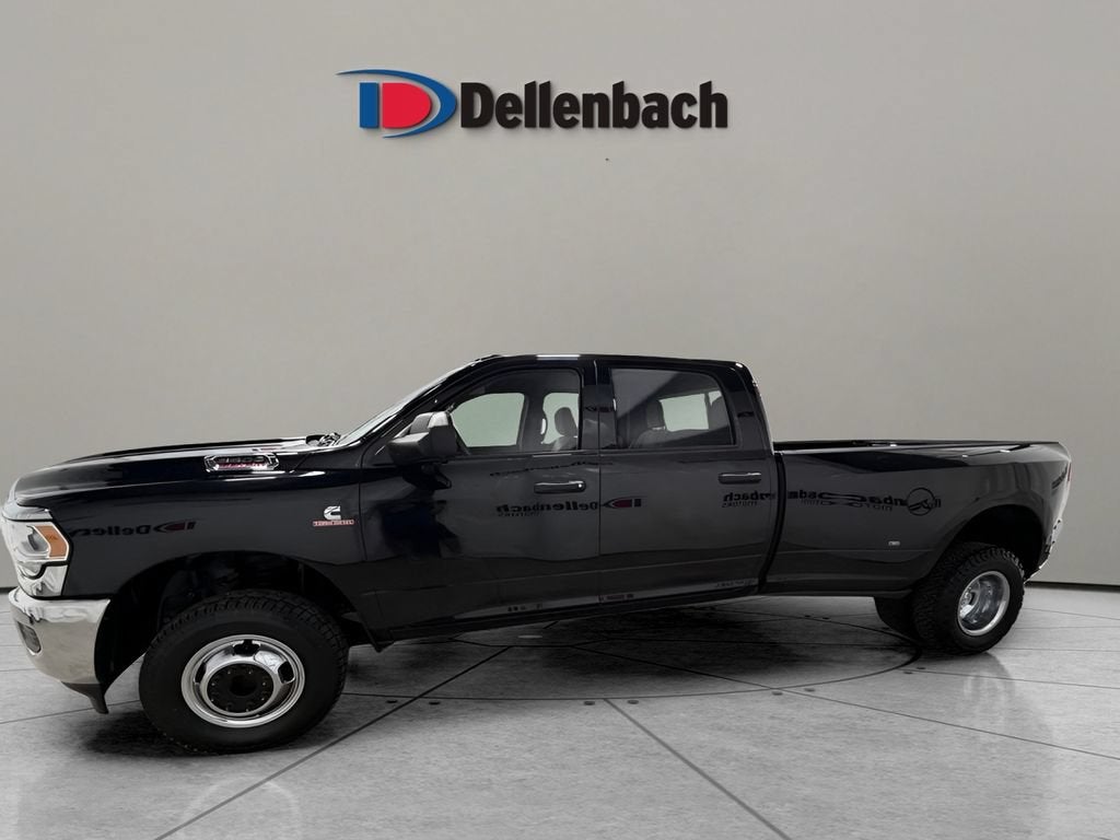 2022 RAM 3500 Tradesman Crew Cab 4x4 8' Box