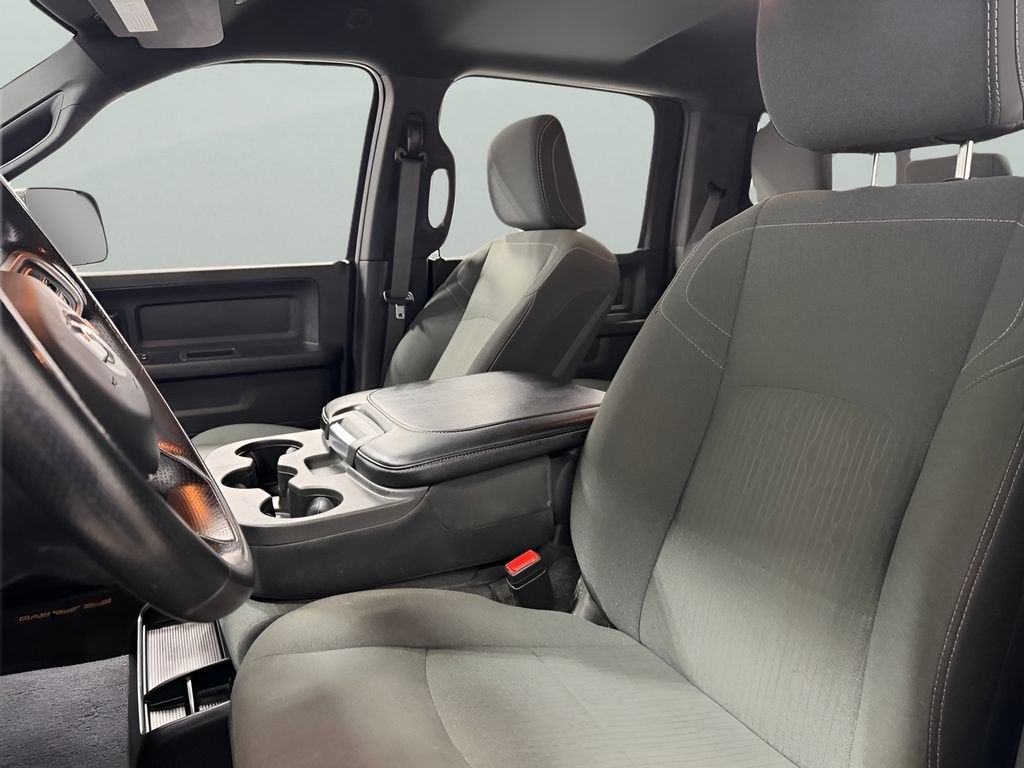 2022 RAM 3500 Tradesman Crew Cab 4x4 8' Box