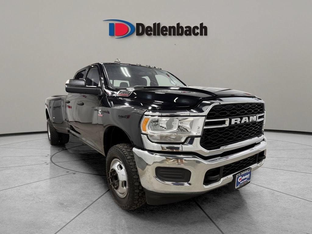 2022 RAM 3500 Tradesman Crew Cab 4x4 8' Box