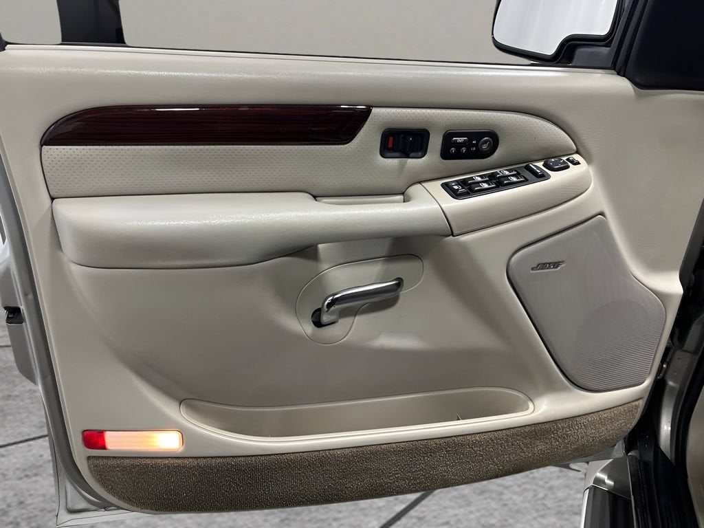 2002 Cadillac Escalade EXT Standard