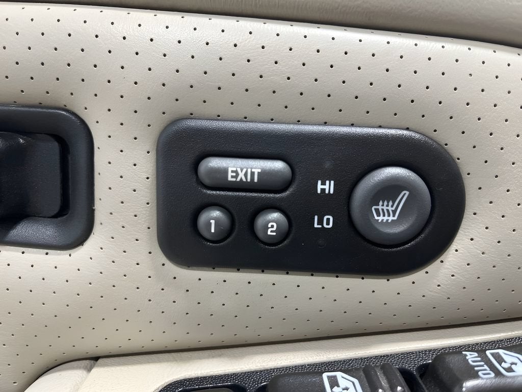 2002 Cadillac Escalade EXT Standard