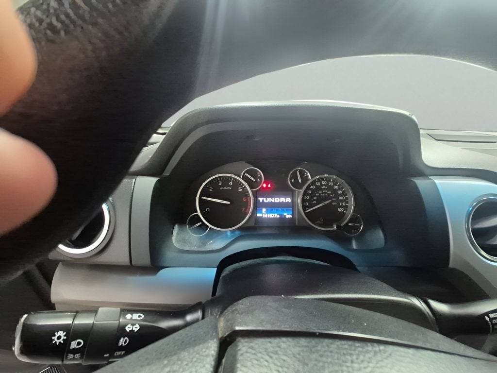 2017 Toyota Tundra SR5 5.7L V8