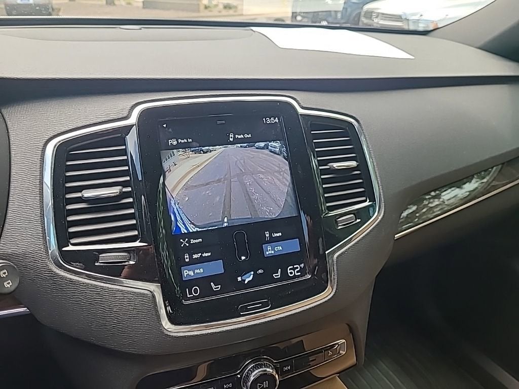2018 Volvo XC90 Momentum